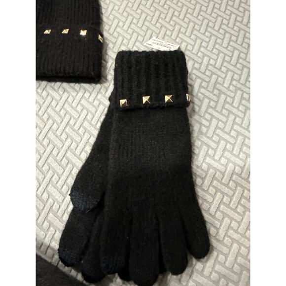 INC INTERNATIONAL CONCEPTS BEANIE AND GLOVES BLACK STUDED POM POM